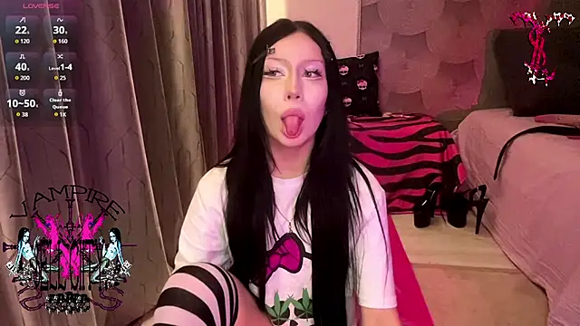 Show modela metatat na web-kameri