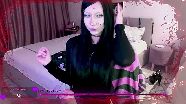 metatat's Live Chat Room