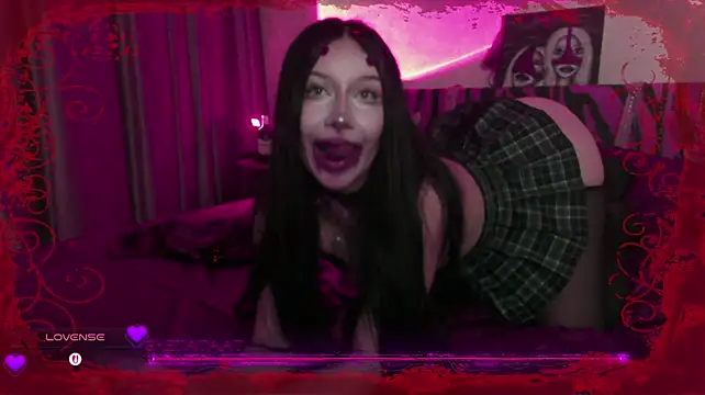 Show modela metatat na web-kameri