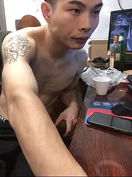 gutou001 网络视讯表演