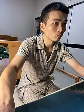 gutou001 在線直播表演