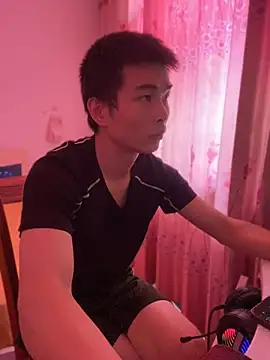 gutou001 网络视讯表演