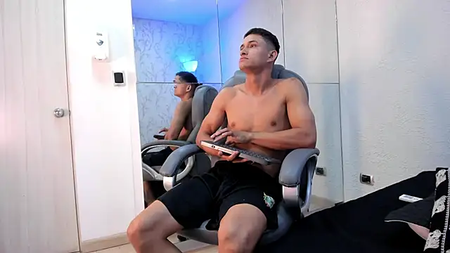 Show de Simon_Axe na webcam