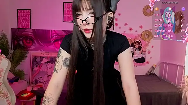 عرض كام oni_doll