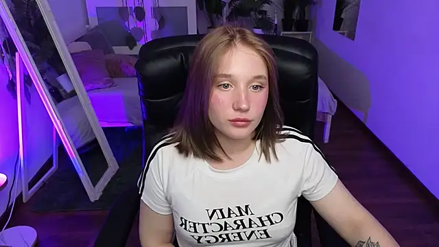 AliceTrenton Webcam show