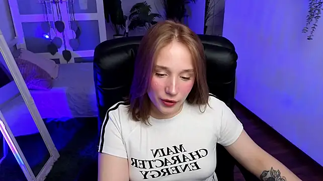 AliceTrenton webcam show