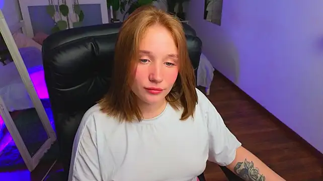 AliceTrenton Webcam show