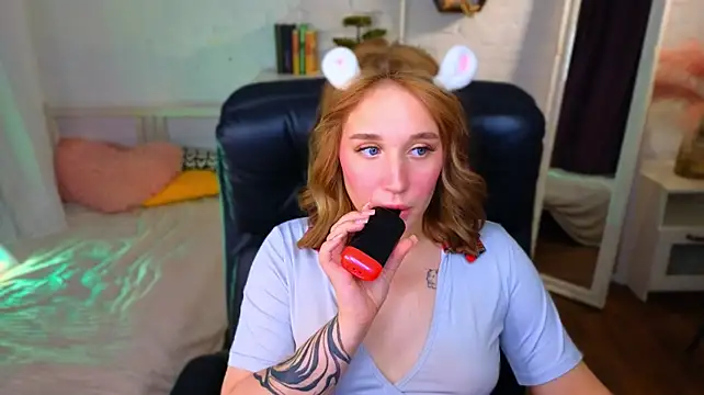 AliceTrentonn Webbikameraesitys