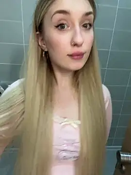 Show modela LollyPollly na web-kameri