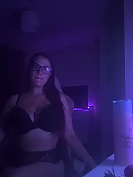 Chloesummer_ Adlı Modelin Canlı XXX Sohbeti