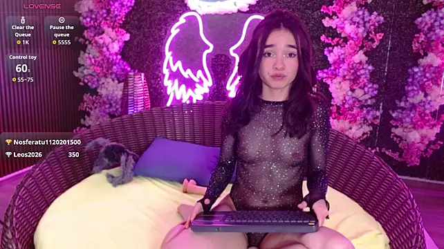 Dolce_violet Webcam show