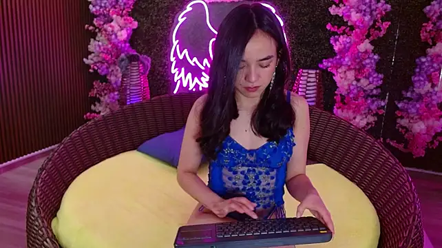 Dolce_violet Webcam Show