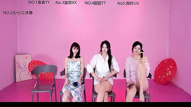 QAQ--01's Webcam Show