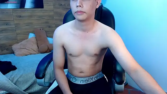 Show modela ivan_cooper na web-kameri