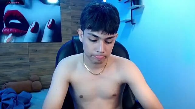 Show modela ivan_cooper na web-kameri