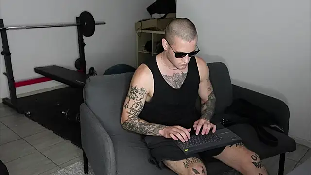 Pertunjukan Kamera Web Igor_Wilde