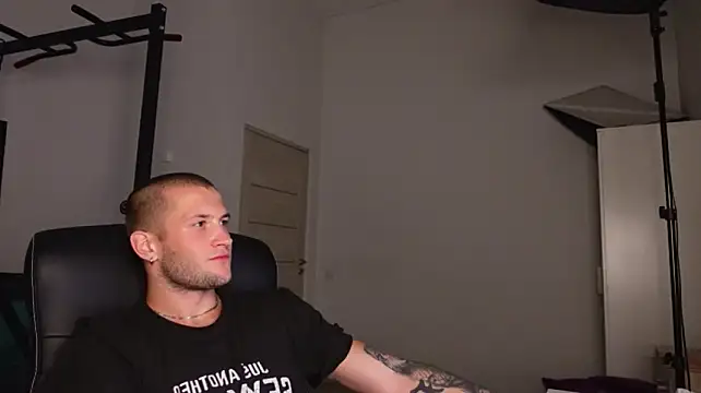 Show modela Igor_Wilde na web-kameri