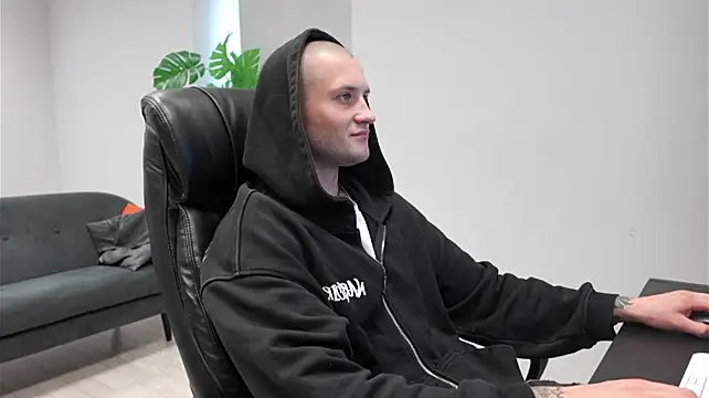 Pokazy przed kamerką – Igor_Wilde