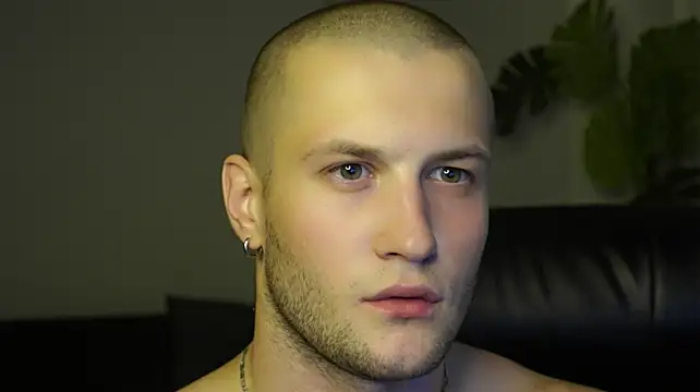 Igor_Wilde Show in webcam