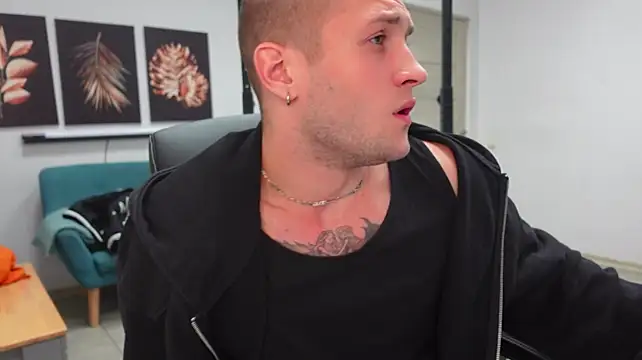 Igor_Wilde Adlı Modelin Web Kamerası Şovu