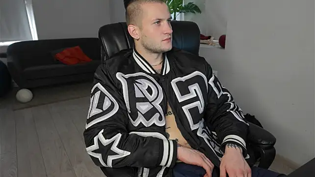 Igor_Wilde Show in webcam