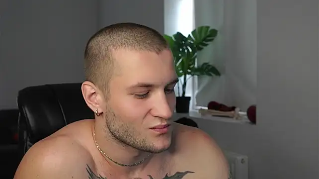 Show modela Igor_Wilde na web-kameri