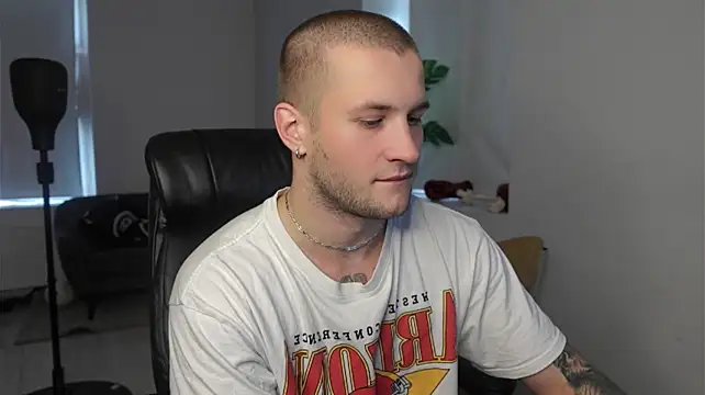 Igor_Wilde Show in webcam