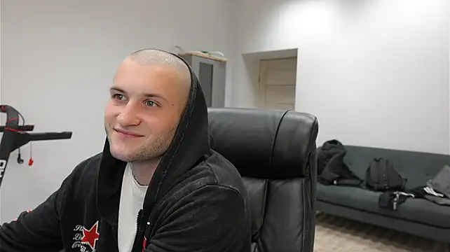 Igor_Wilde Adlı Modelin Web Kamerası Şovu