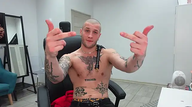 Pokazy przed kamerką – Igor_Wilde