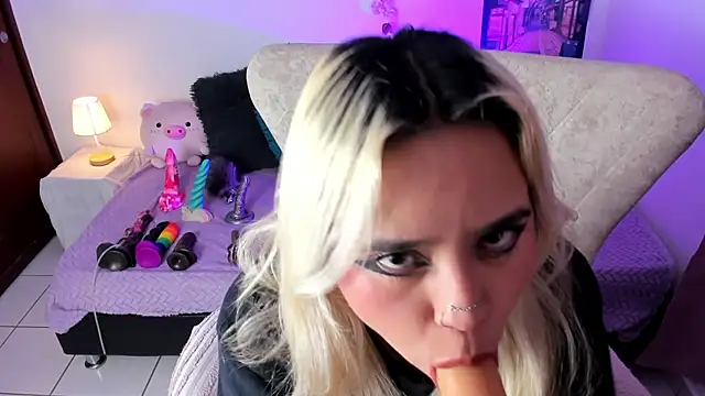 Lucille_69 Webcam-Show