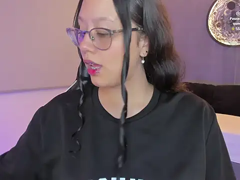 lilith03_'s Webcam Show