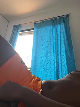 X_lewiisbigcock webkamerás műsora