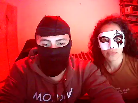Show modela mili-hot na web-kameri