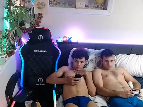 Kevinjchan1 Show in webcam