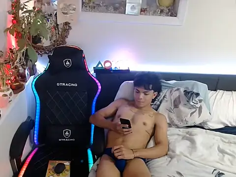 Kevinjchan1 – webcam-show
