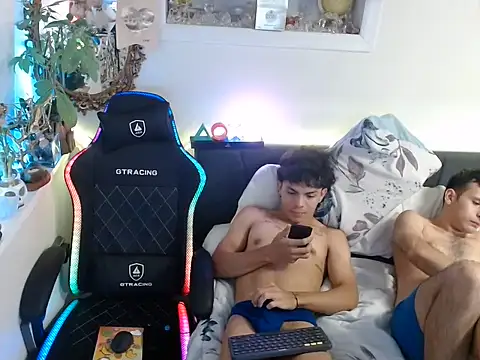 Kevinjchan1 Webcam-Show