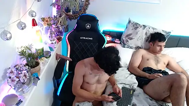 Show modela Kevinjchan1 na web-kameri
