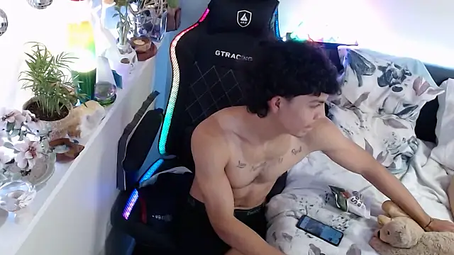 Kevinjchan1's Webcam Show