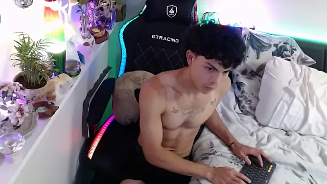 הופעת וובקאם של Kevinjchan1