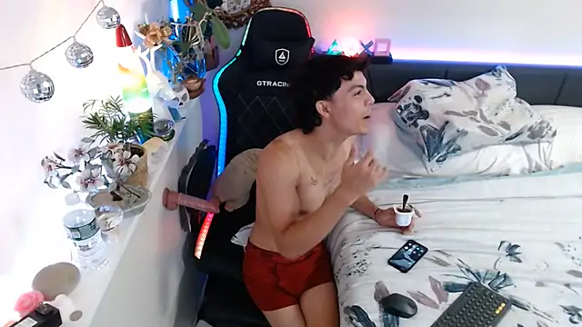 Kevinjchan1 webcam show