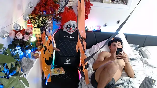 Kevinjchan1: διαδικτυακό σόου στην κάμερα