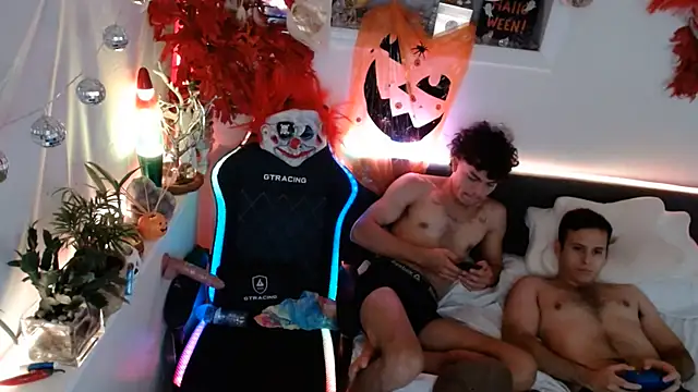 Kevinjchan1 Show in webcam