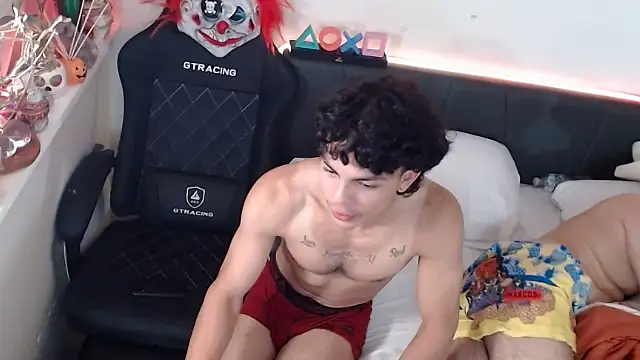 Show modela Kevinjchan1 na web-kameri