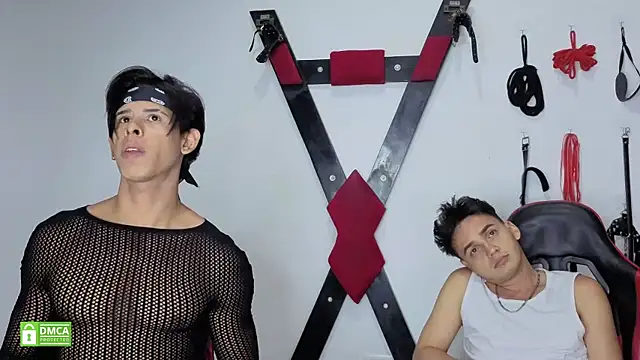 عرض كام BDSMRoom_Latins