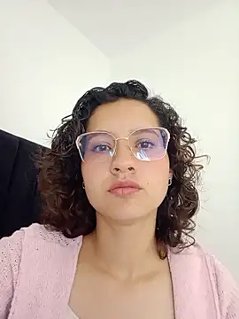 JustVeroo_ live XXX chat