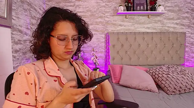 JustVeroo_ Live XXX Chat