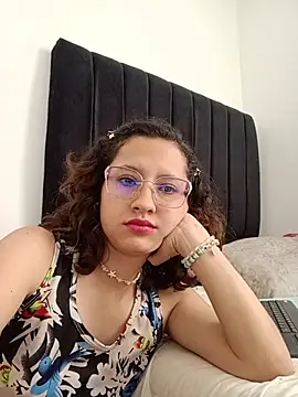 JustVeroo_'s Live XXX Chat