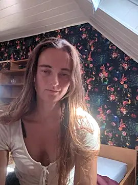 -SweetAlice-'s Live XXX Chat