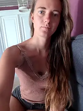 Chat XXX en directo de -SweetAlice-