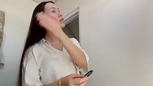 Chat XXX ao vivo de Carinasa